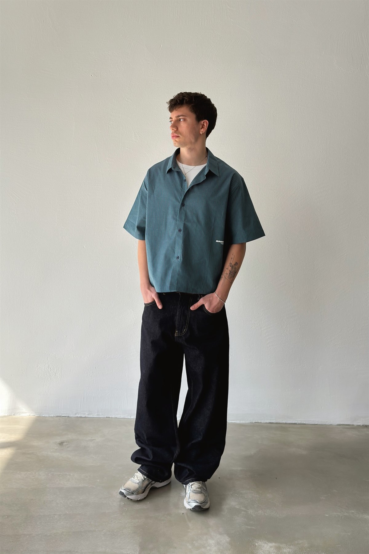 Barblock Baskılı Çizgili Yeşil Poplin Crop Gömlek