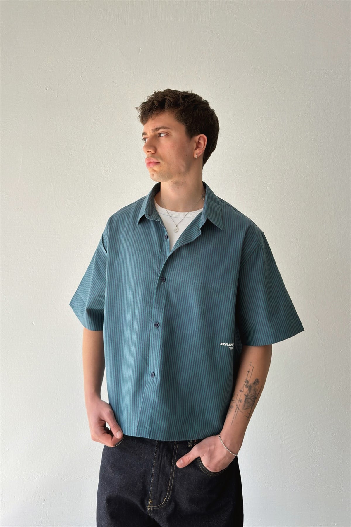 Barblock Baskılı Çizgili Yeşil Poplin Crop Gömlek