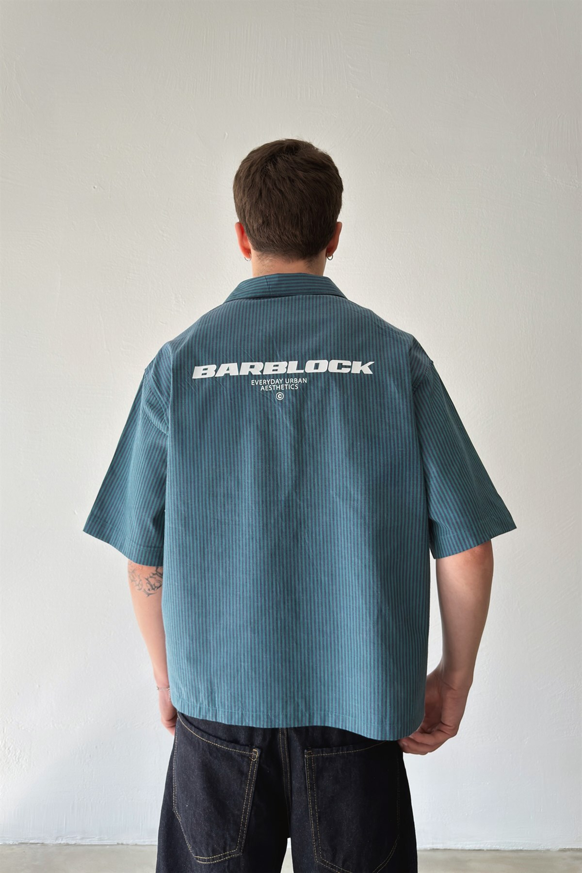 Barblock Baskılı Çizgili Yeşil Poplin Crop Gömlek