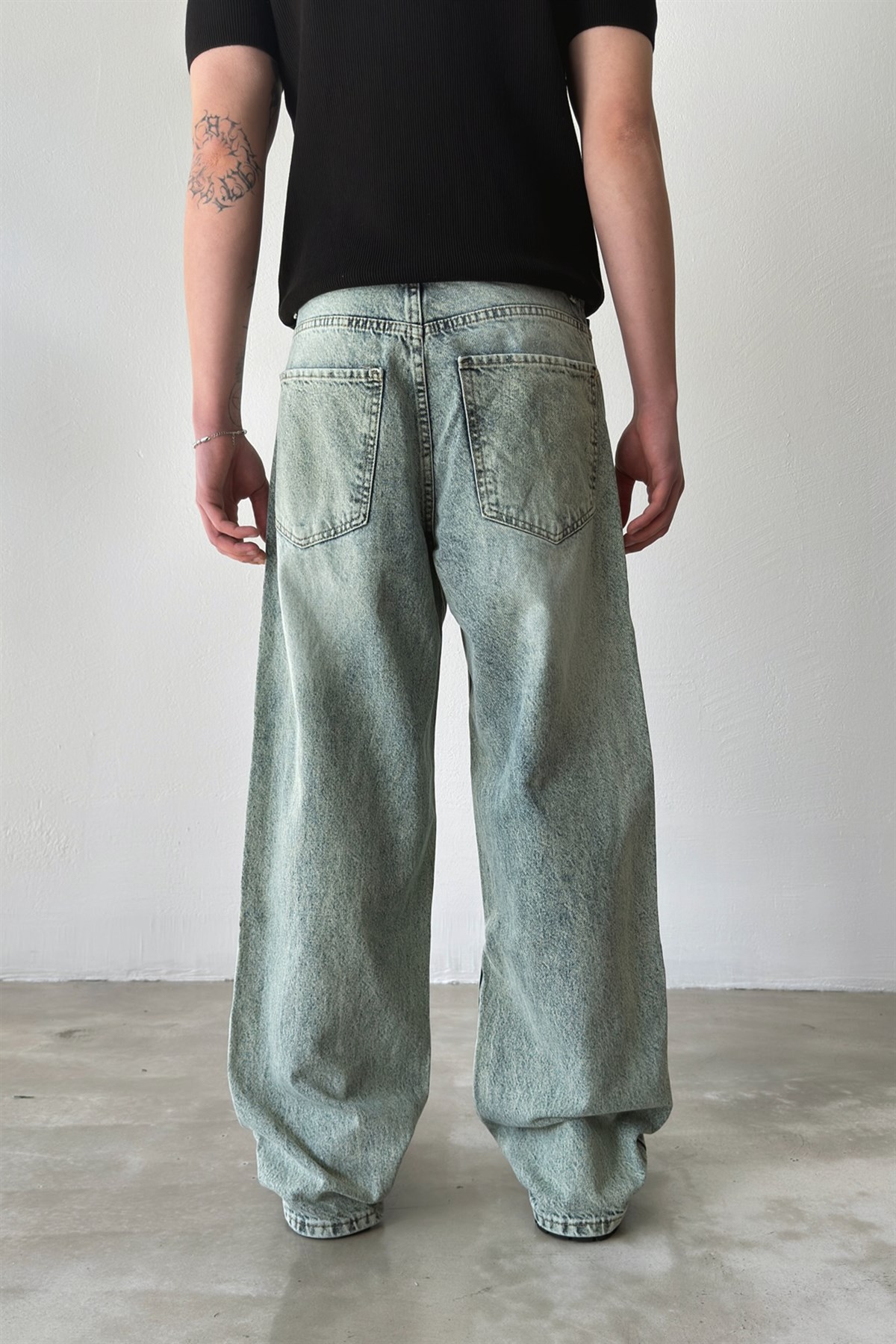 Basic Baggy Jean