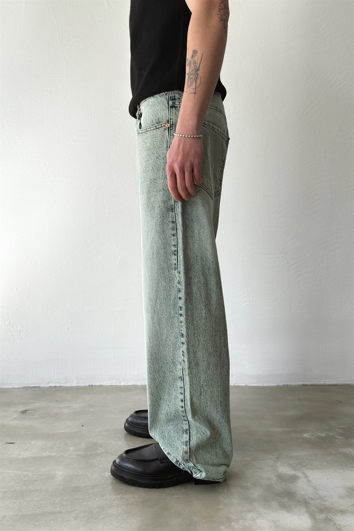 Basic Baggy Jean