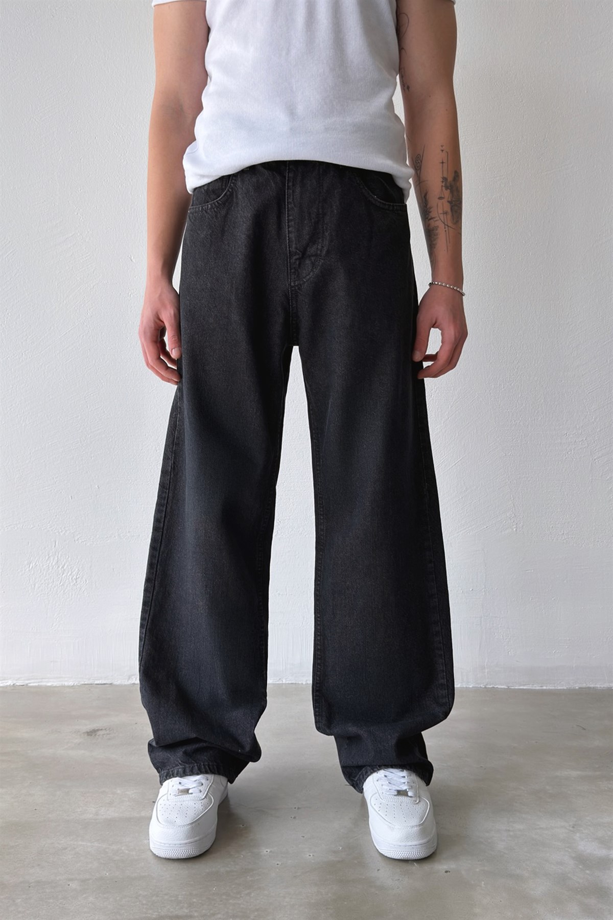 Basic Baggy Jean