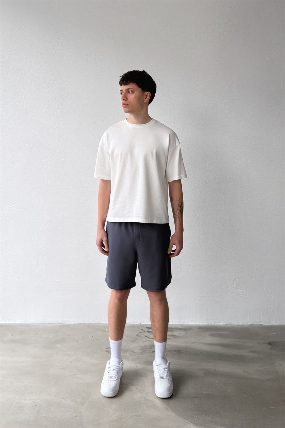 Basic Bel Lastikli Antrasit Şort