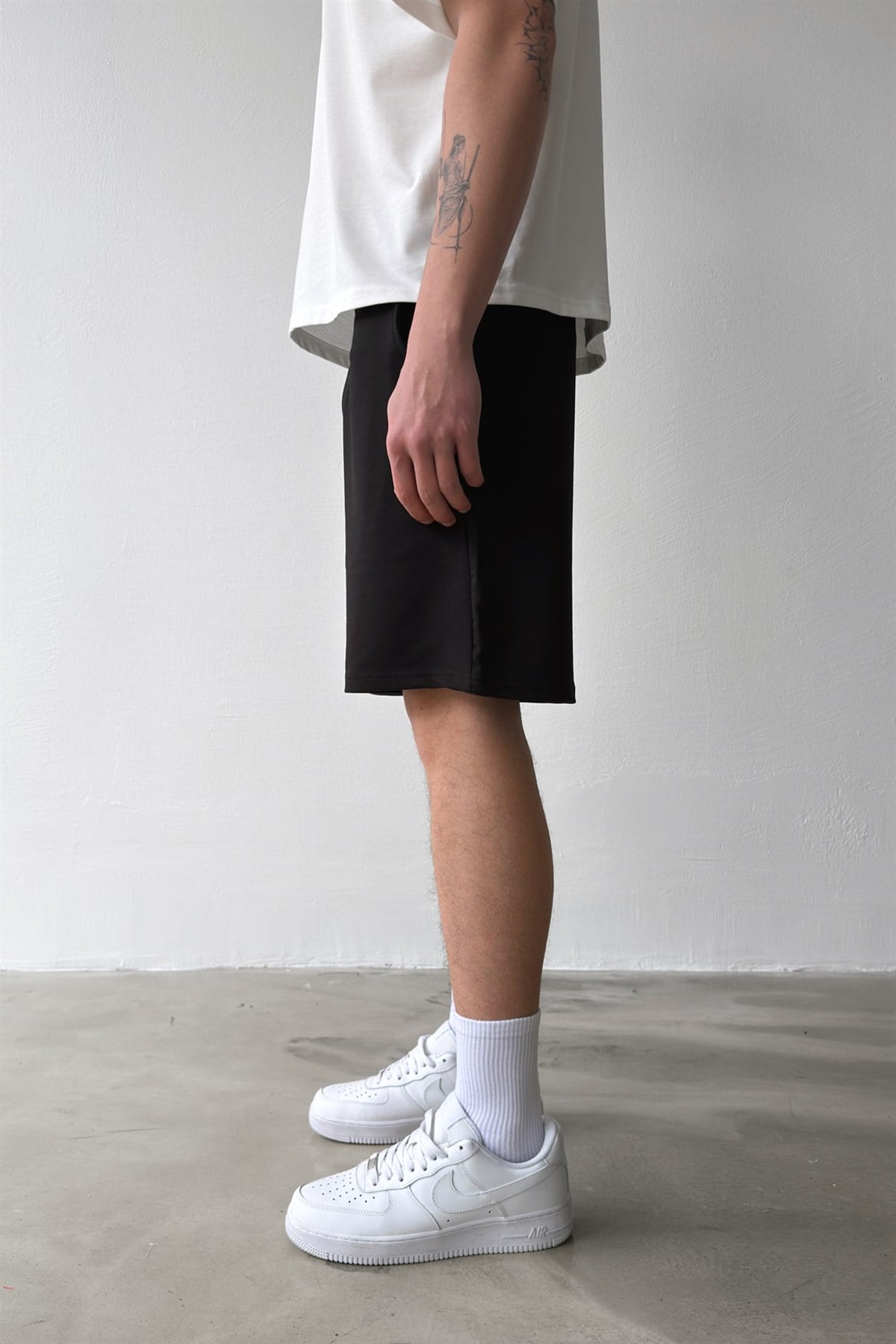 Basic Bel Lastikli Siyah Şort