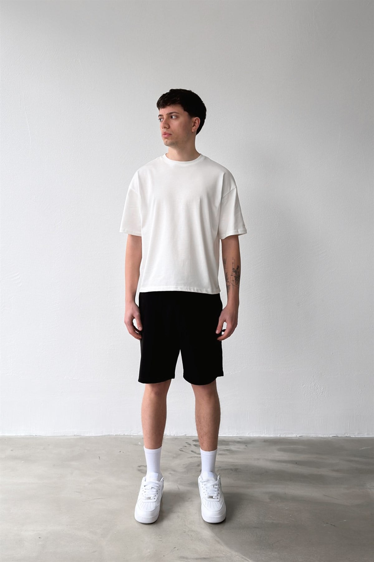 Basic Bel Lastikli Siyah Şort