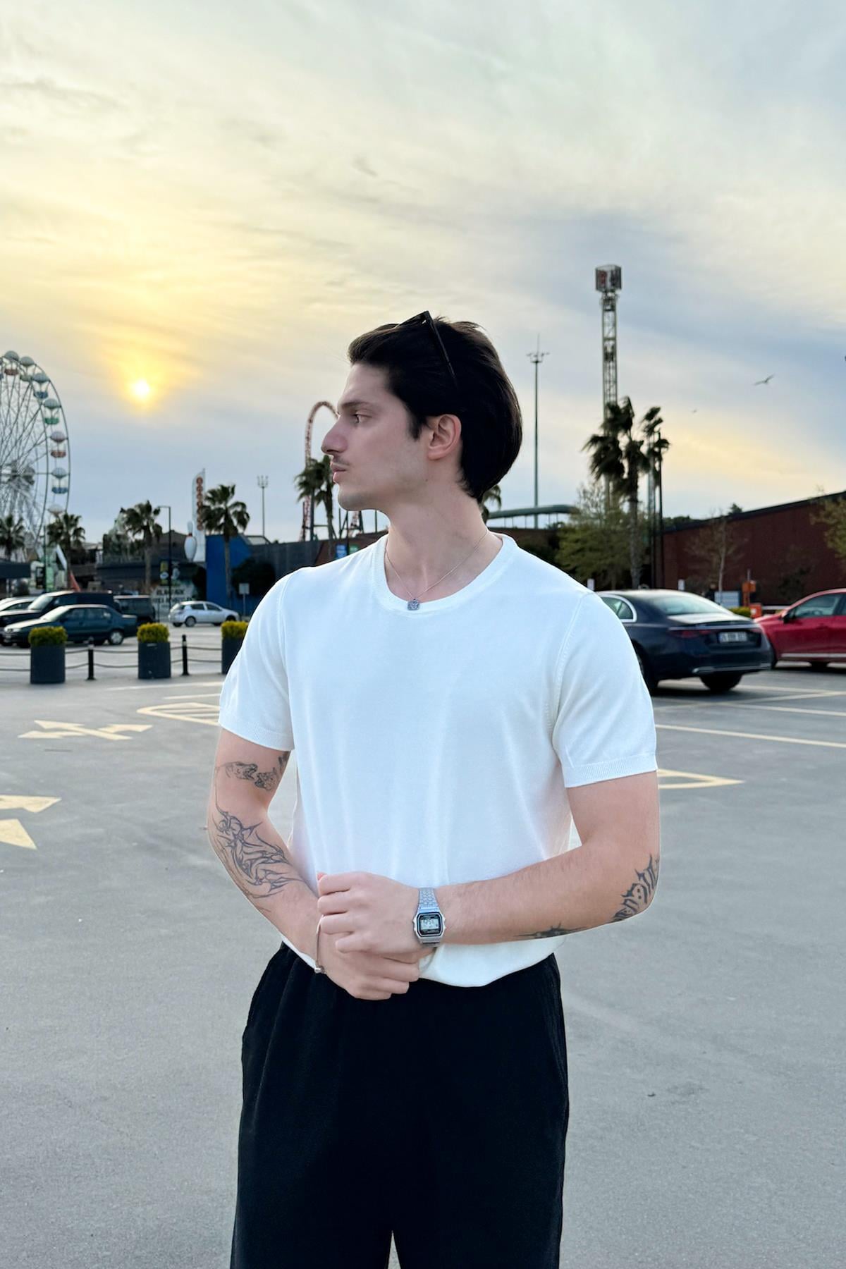 Basic Bisiklet Yaka Ekru Triko Tişört