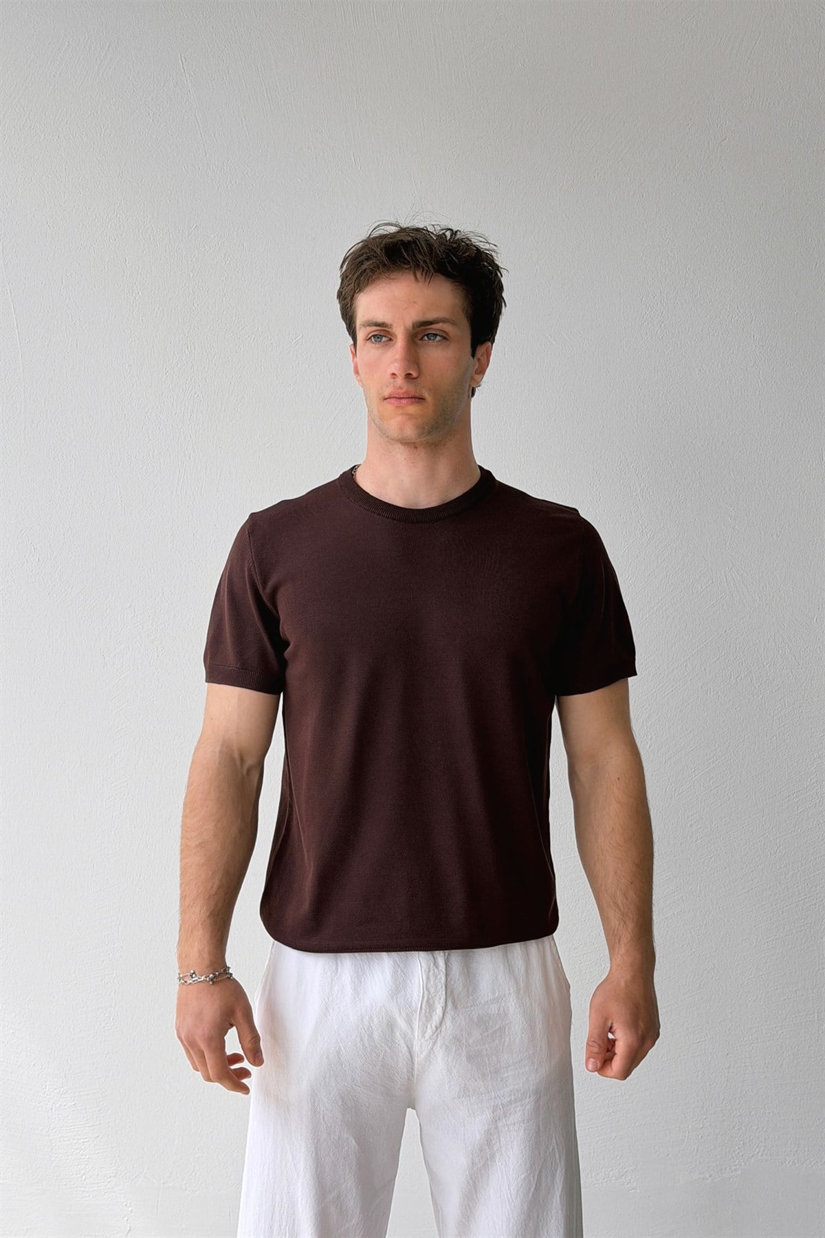 Basic Bisiklet Yaka Triko Tişört