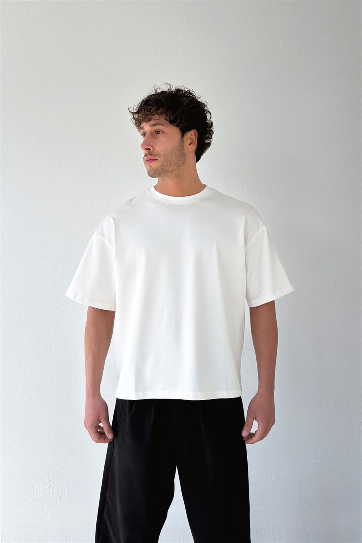 Basic Boxy Fit Ekru Tişört