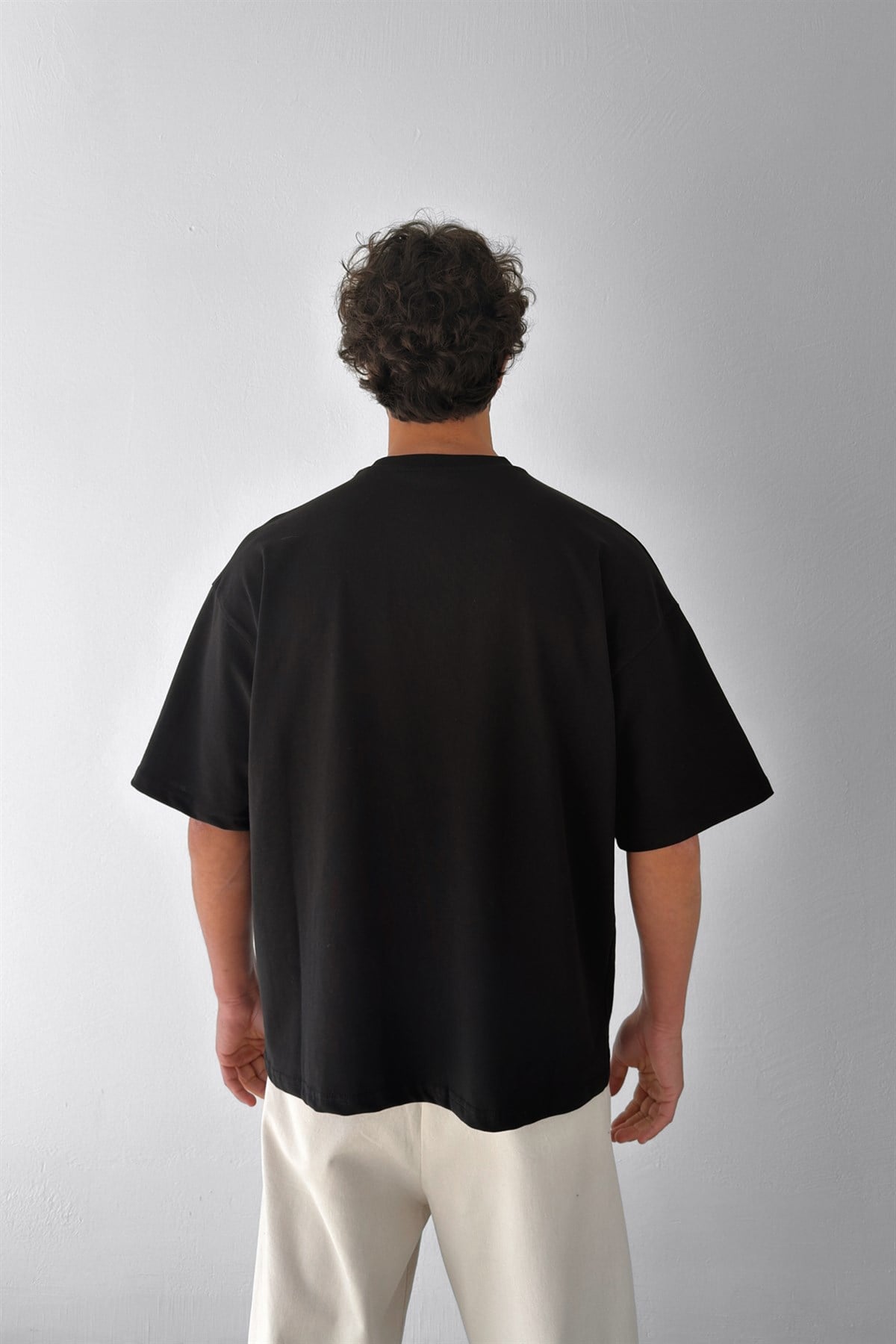 Basic Boxy Fit Siyah Tişört