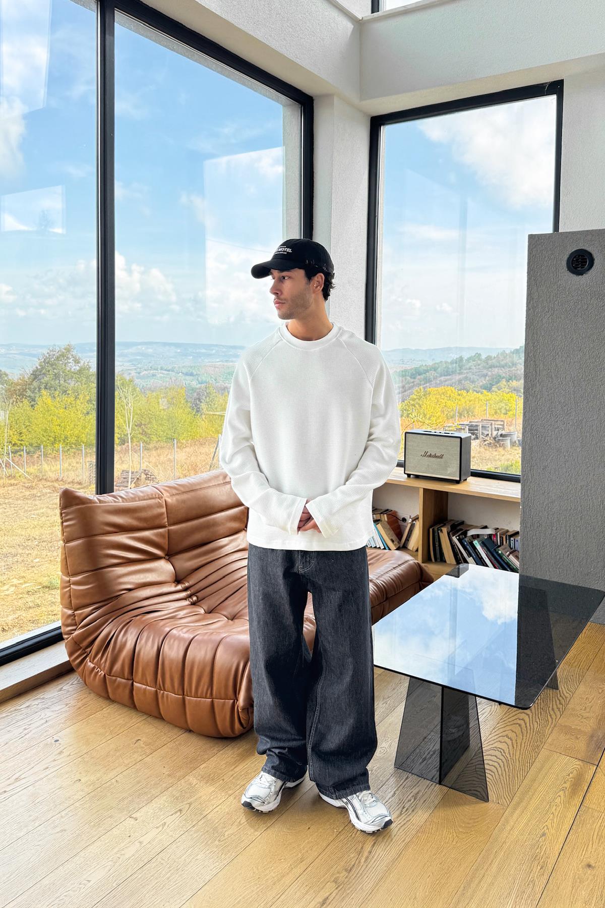 Basic Dokuma Sweatshirt Beyaz