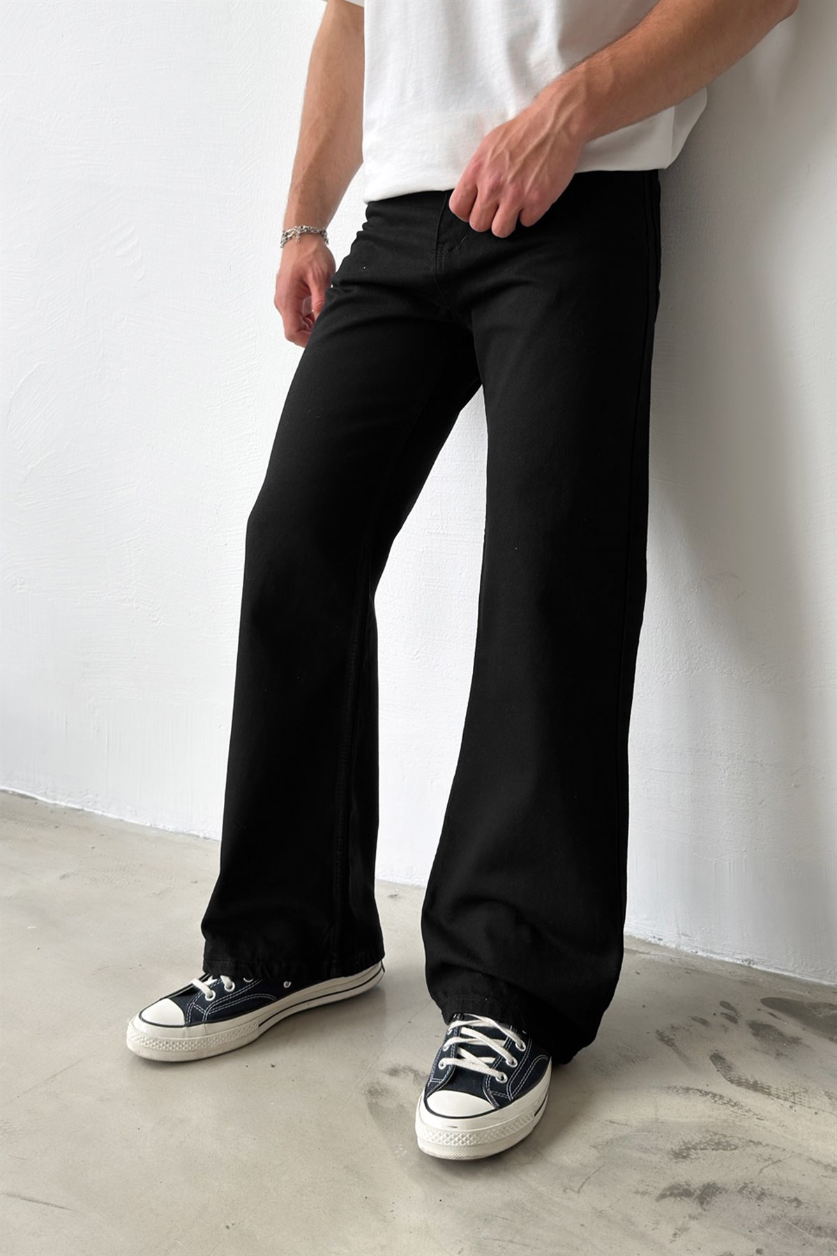 Basic Siyah Flare Jean
