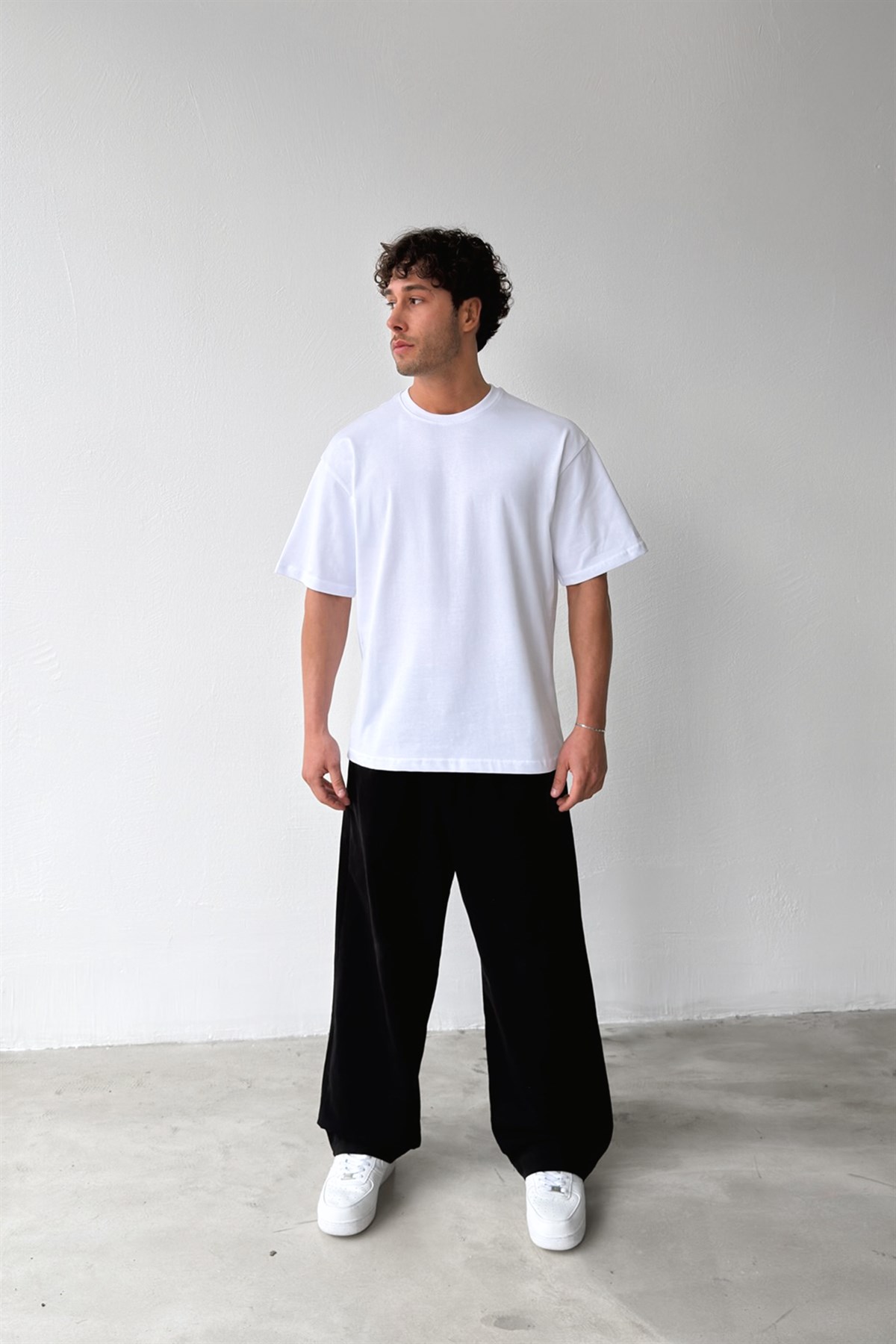 Basic Oversize Fit Beyaz Tişört