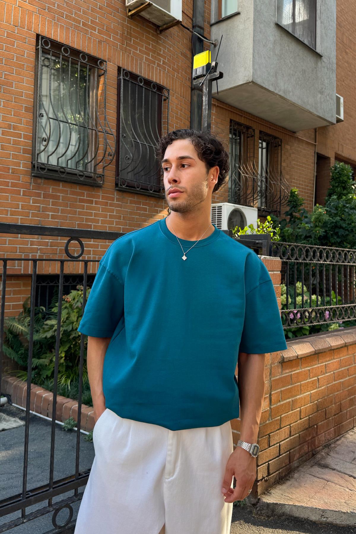 Basic Zümrüt Yeşili Oversize Tişört