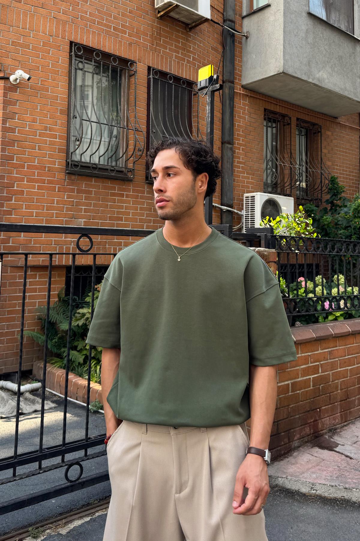 Basic Haki Oversize Tişört