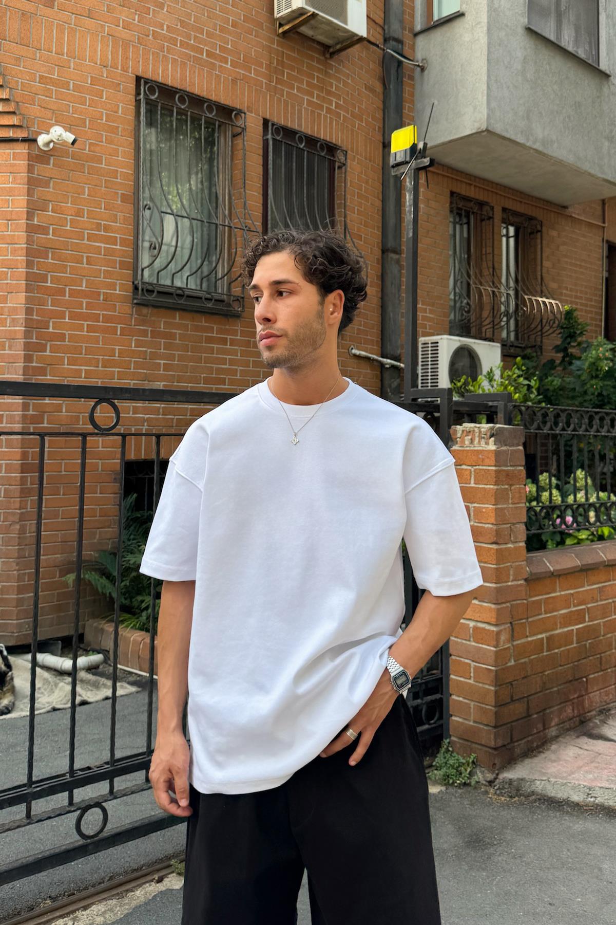 Basic Beyaz Oversize Tişört