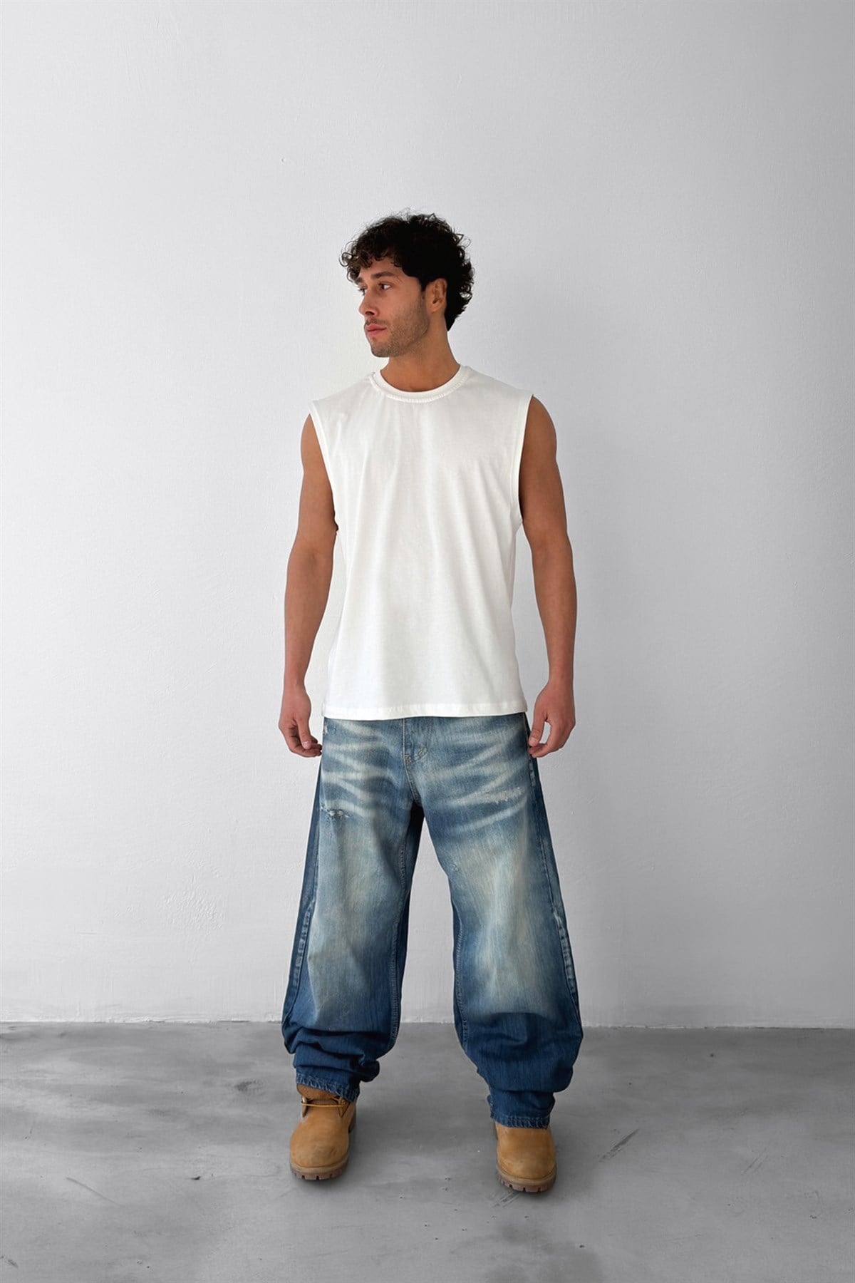 Basic Ekru Sıfır Kol Atlet