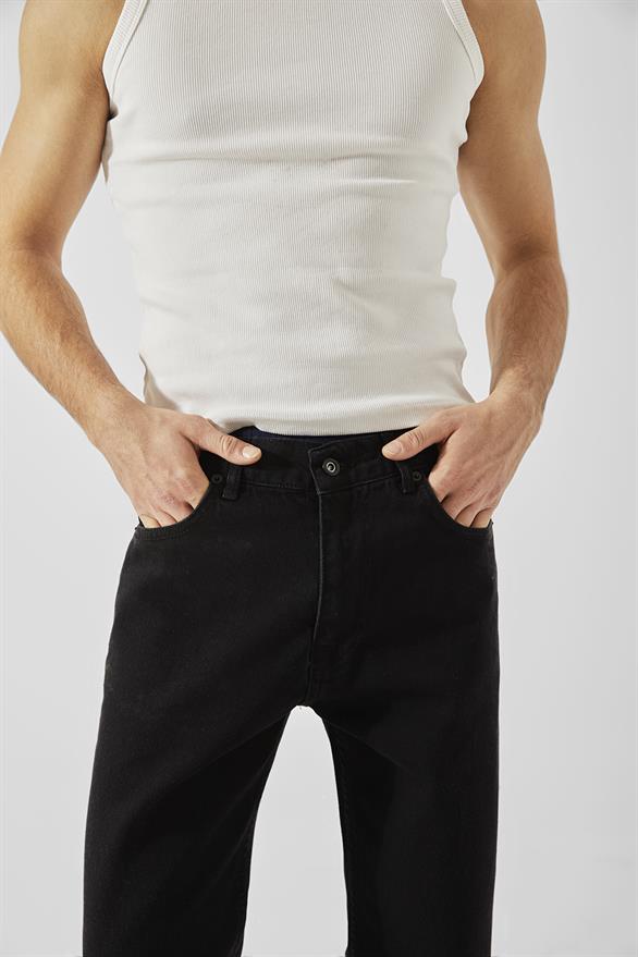 Basic Siyah Regular Fit Jean