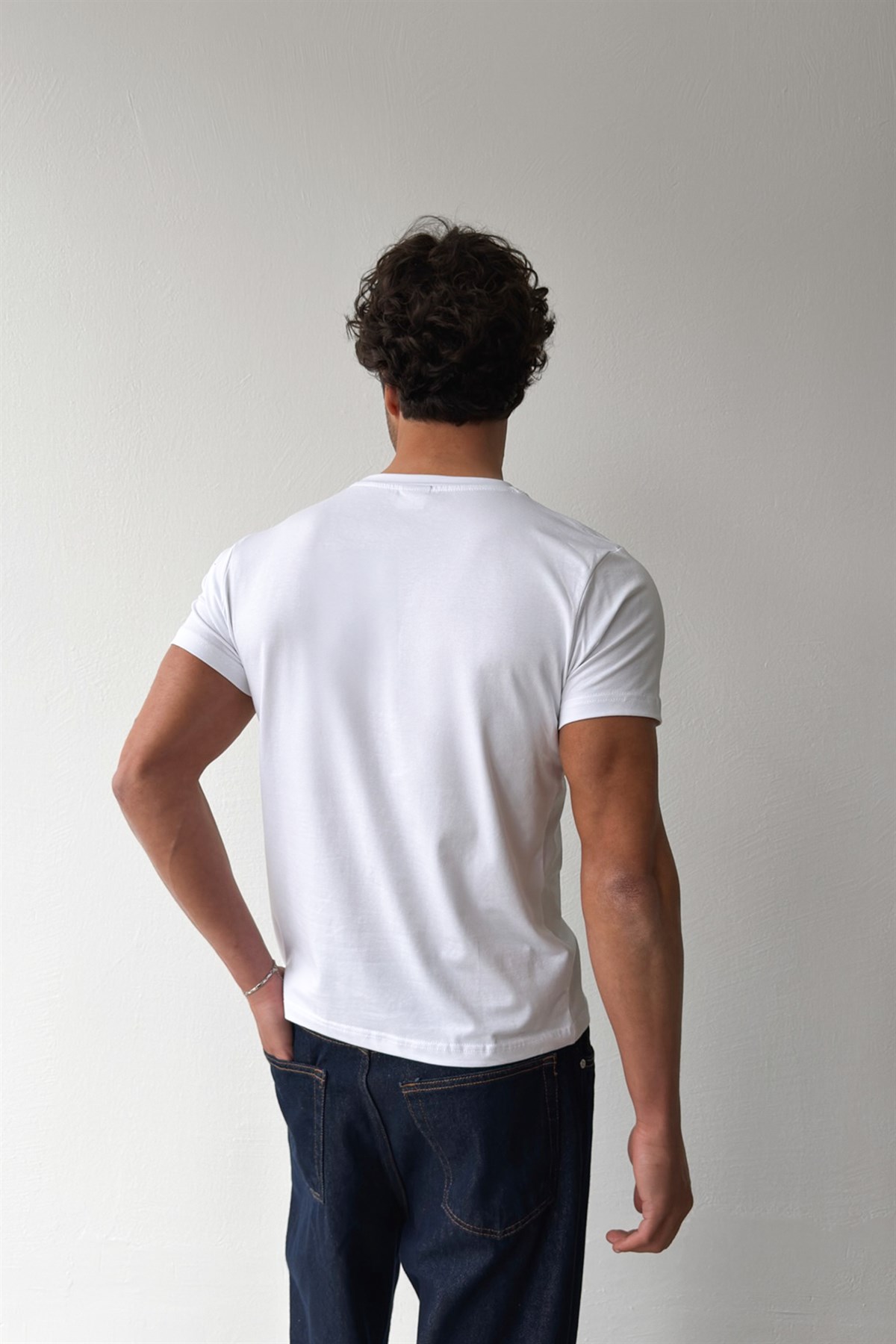 Basic Slim Fit Beyaz Tişört