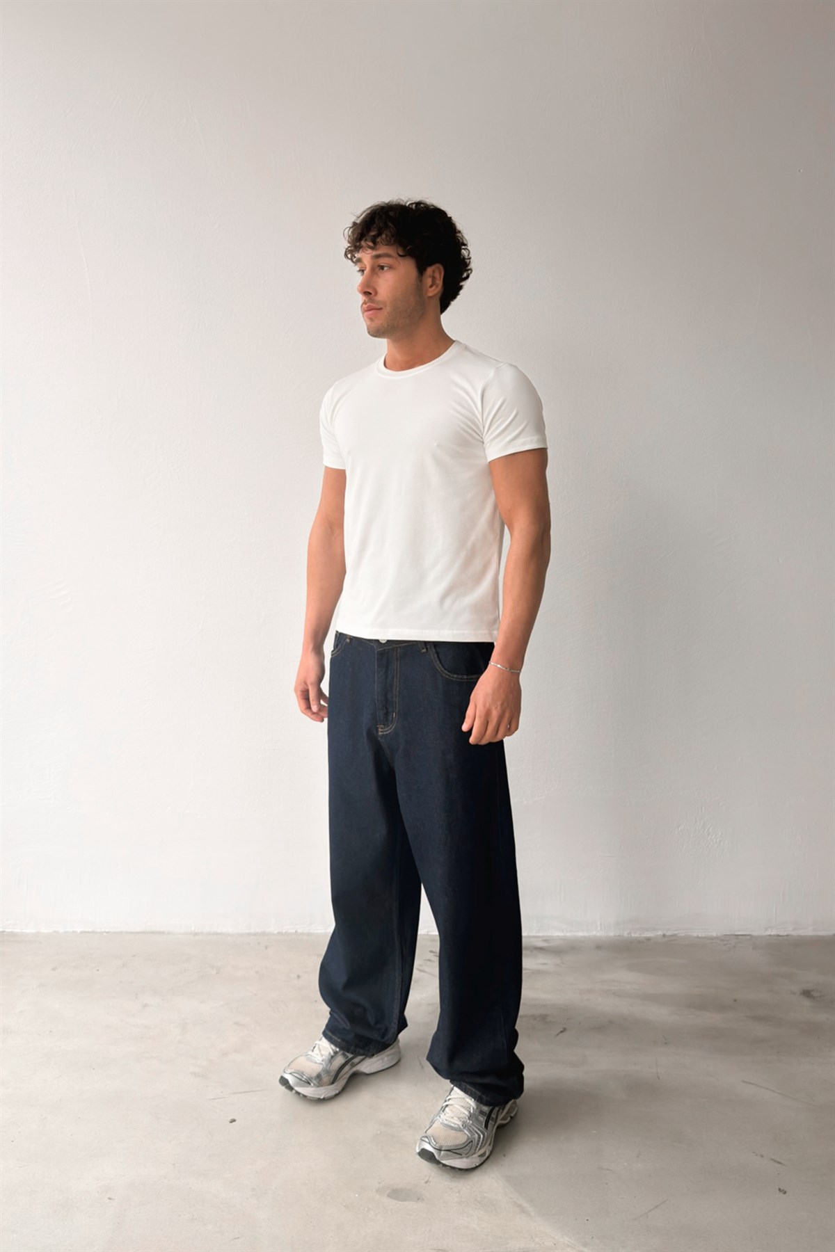 Basic Slim Fit Ekru Tişört