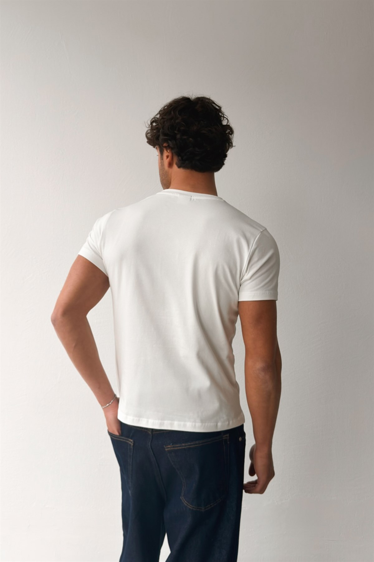 Basic Slim Fit Ekru Tişört