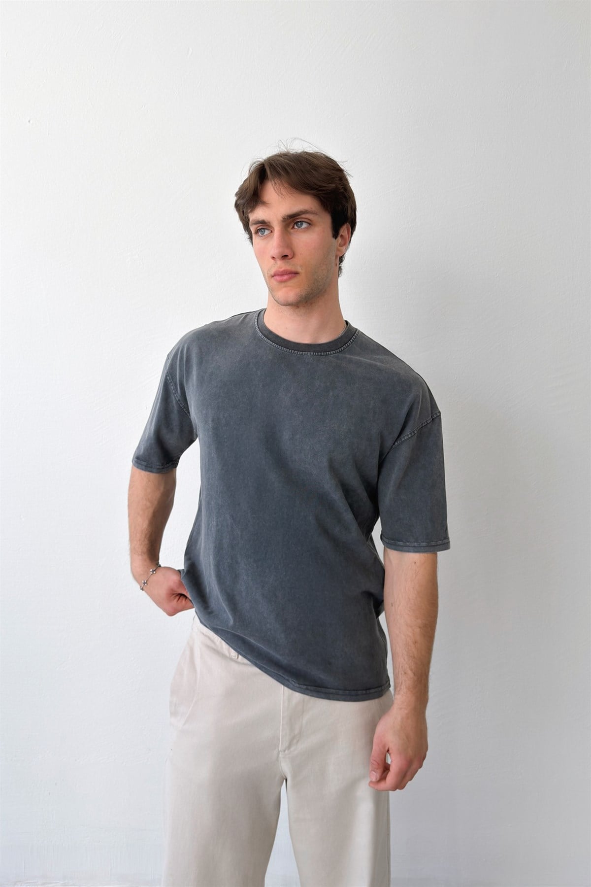 Basic Yıkamalı Acid Wash Tişört