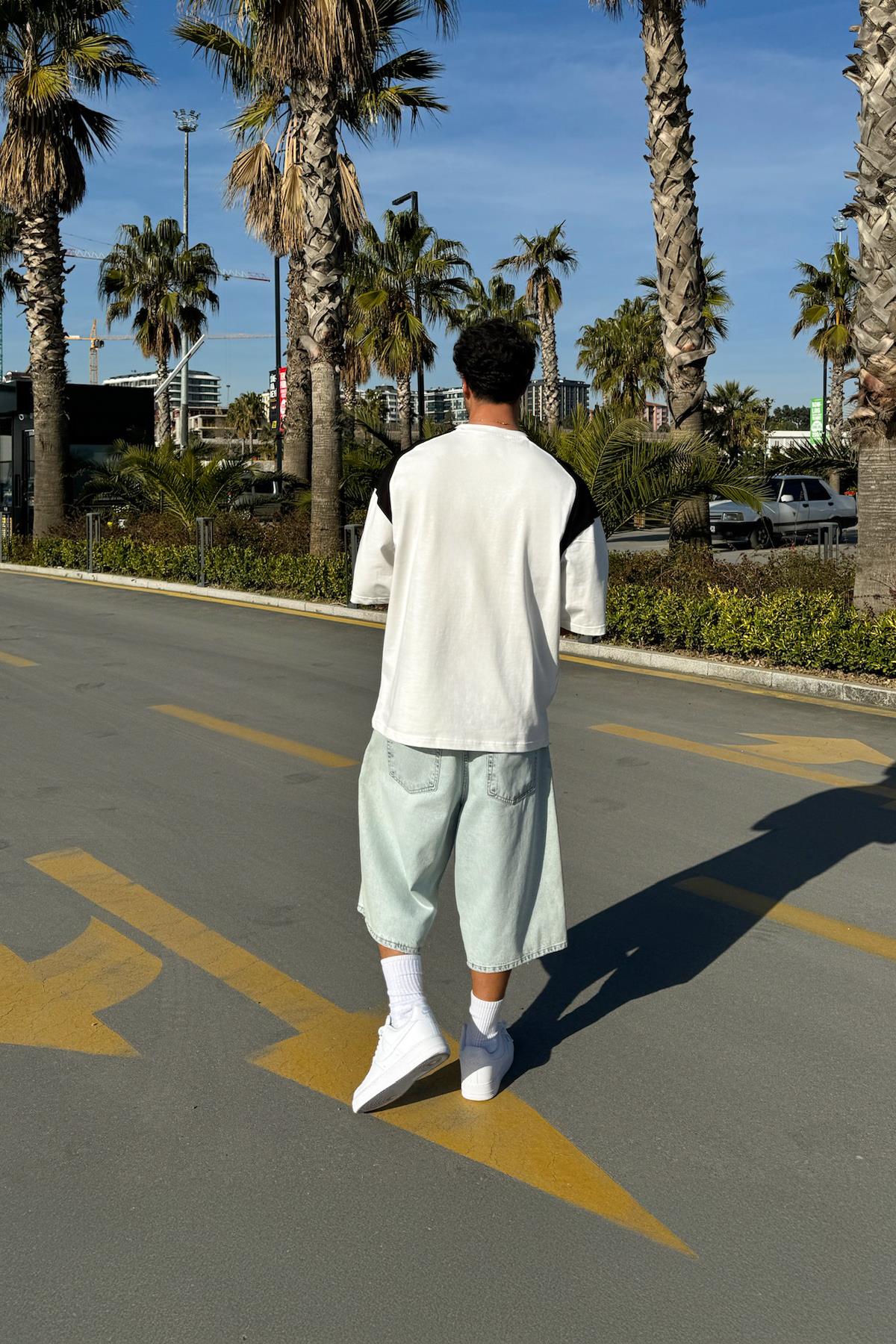 Baskılı Ekru Oversize Tişört