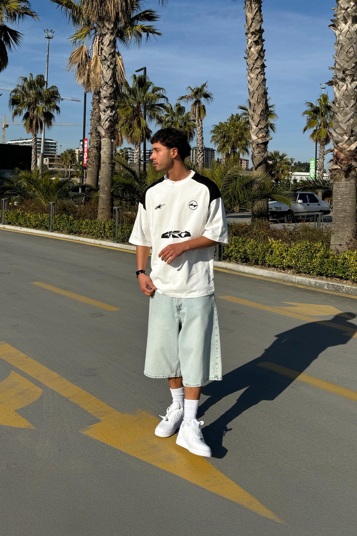 Baskılı Ekru Oversize Tişört