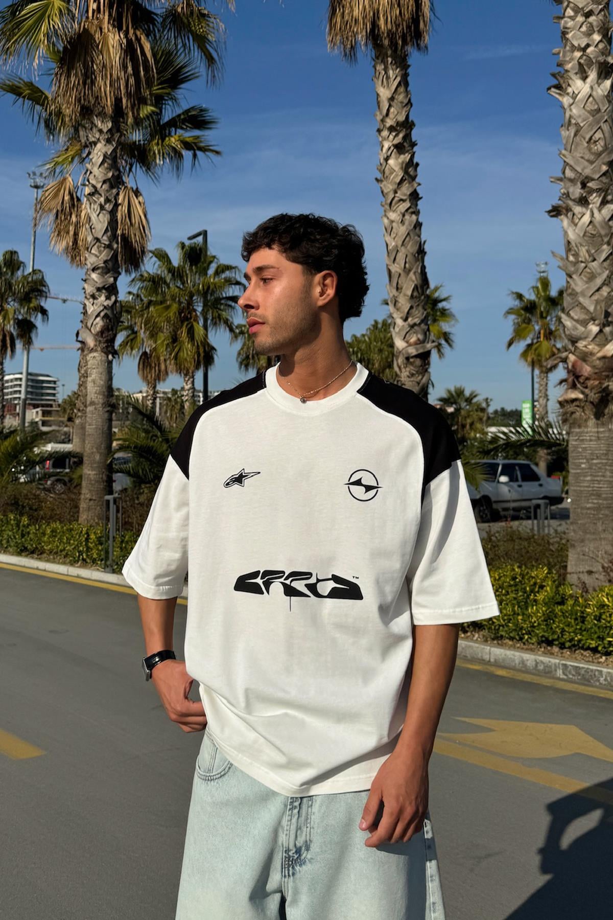 Baskılı Ekru Oversize Tişört