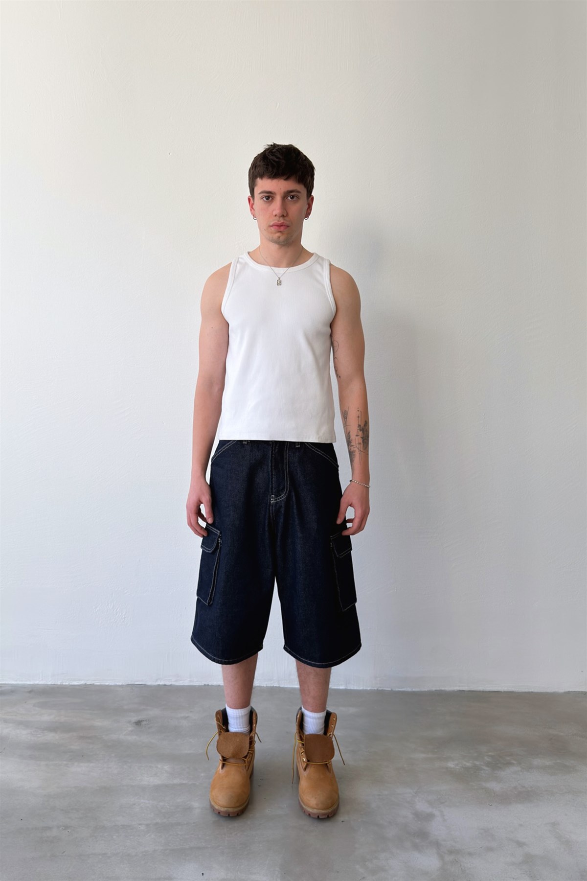 Bel Kemerli Kargo Cepli Kot Şort Lacivert