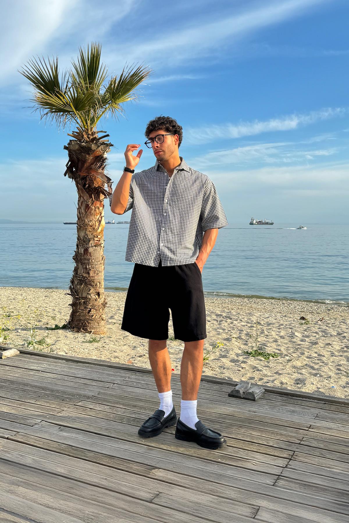 Bel Lastikli Basic Şort Siyah