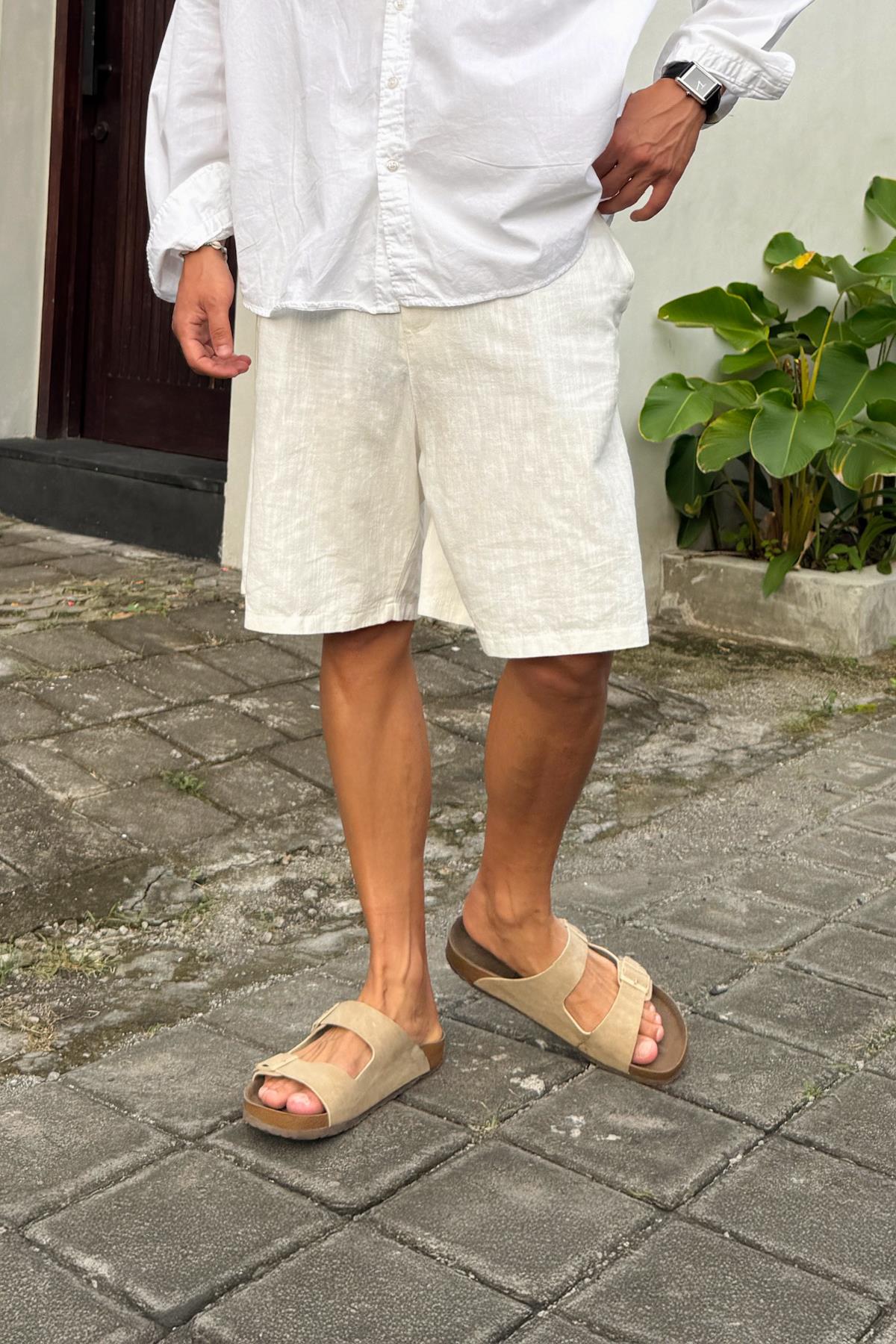 Bel Lastikli Keten Şort Beyaz