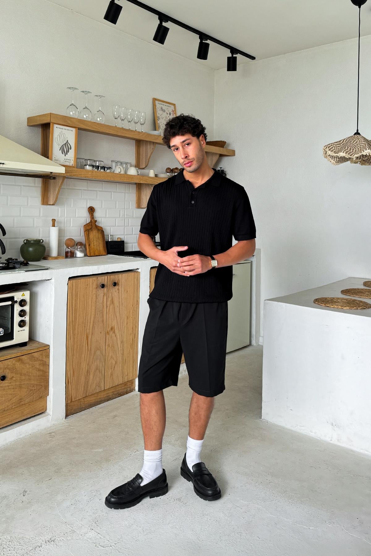 Bel Lastikli Kumaş Şort Siyah