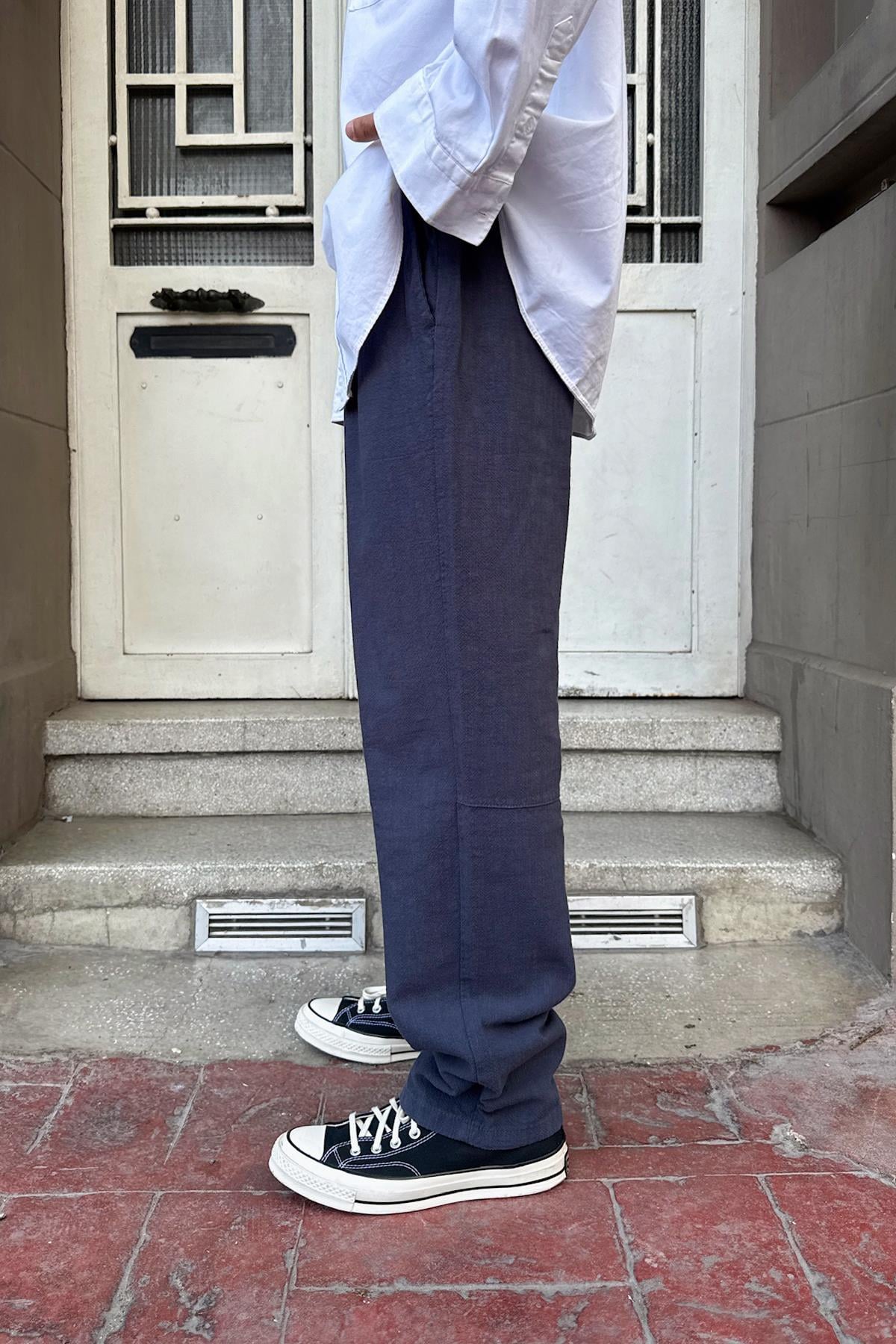 Bel Lastikli Nakış Detay Pantolon Lacivert