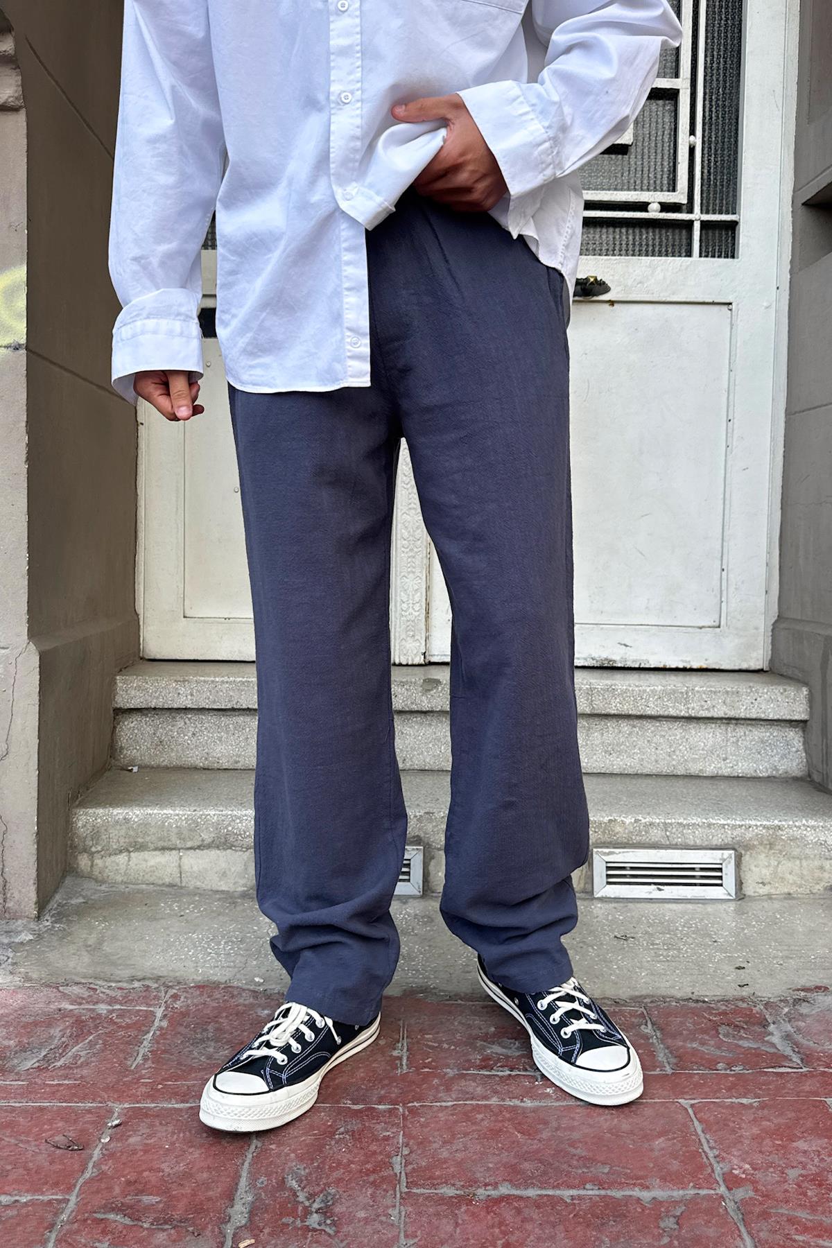 Bel Lastikli Nakış Detay Pantolon Lacivert