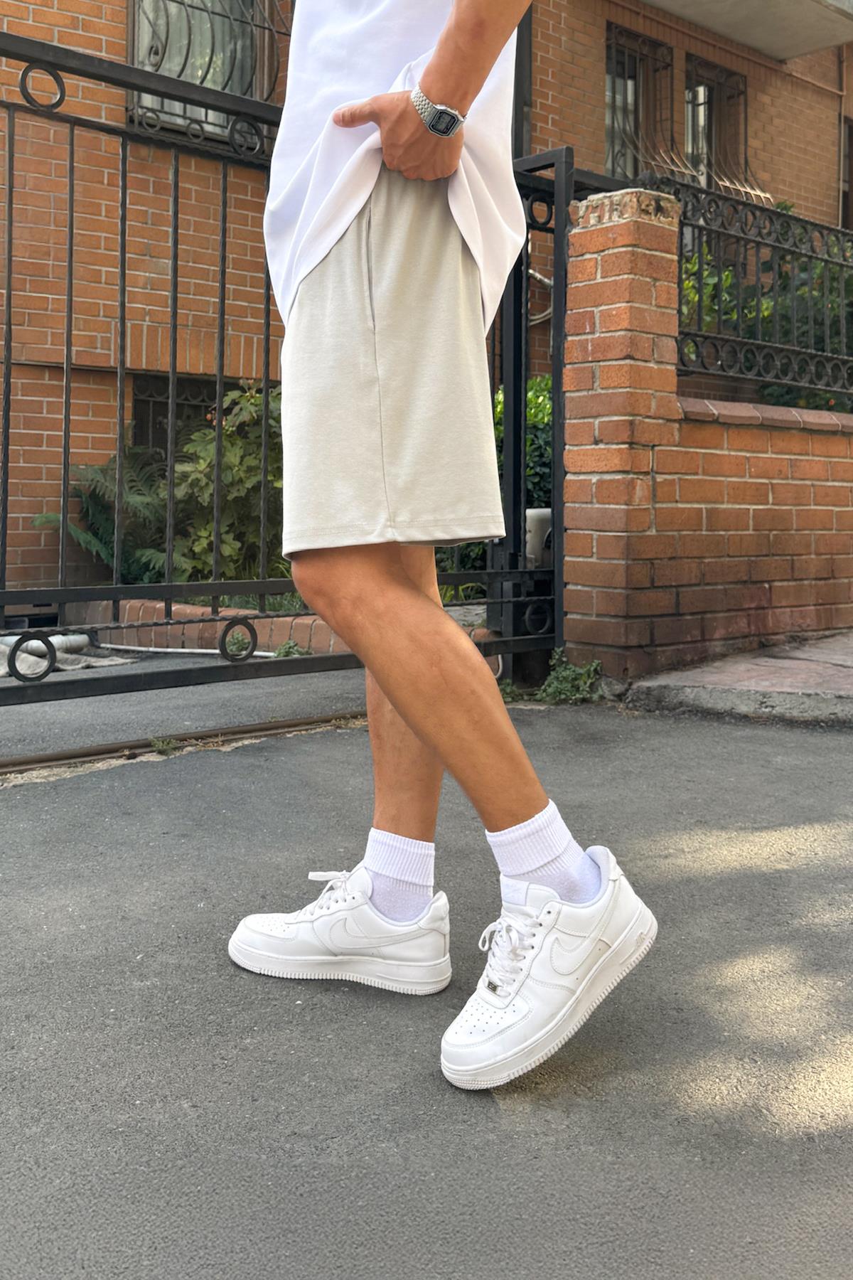 Bel Lastikli Gri Şort