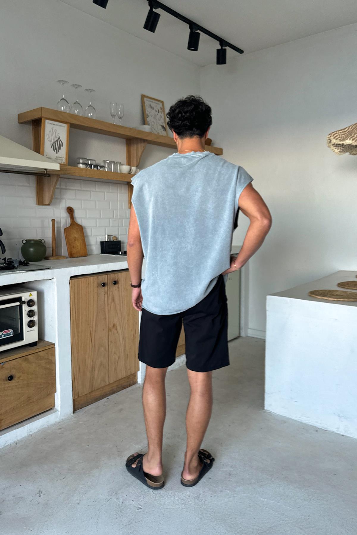 Siyah Bel Lastikli Şort