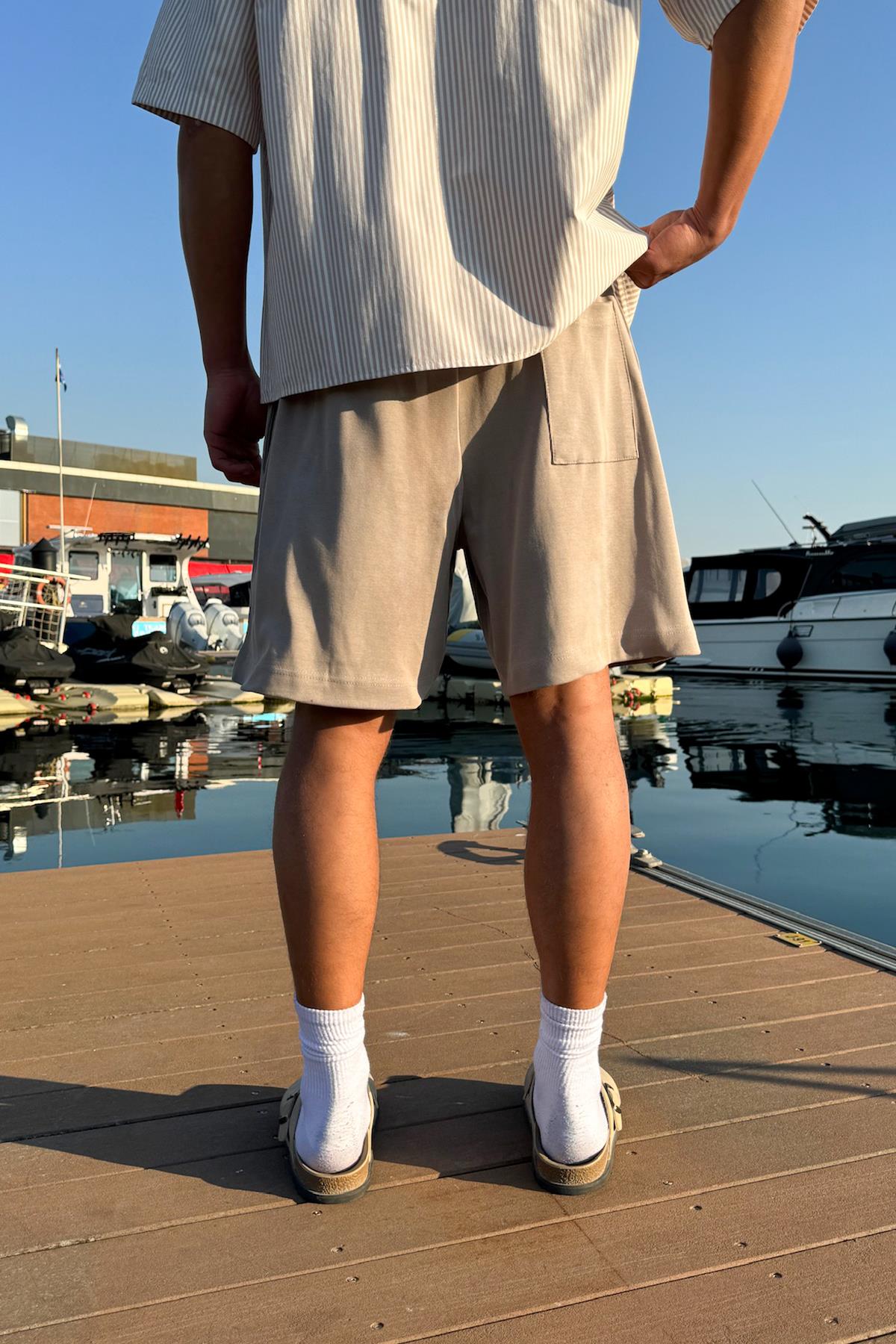 Bermuda Bel Lastikli Basic Şort Bej