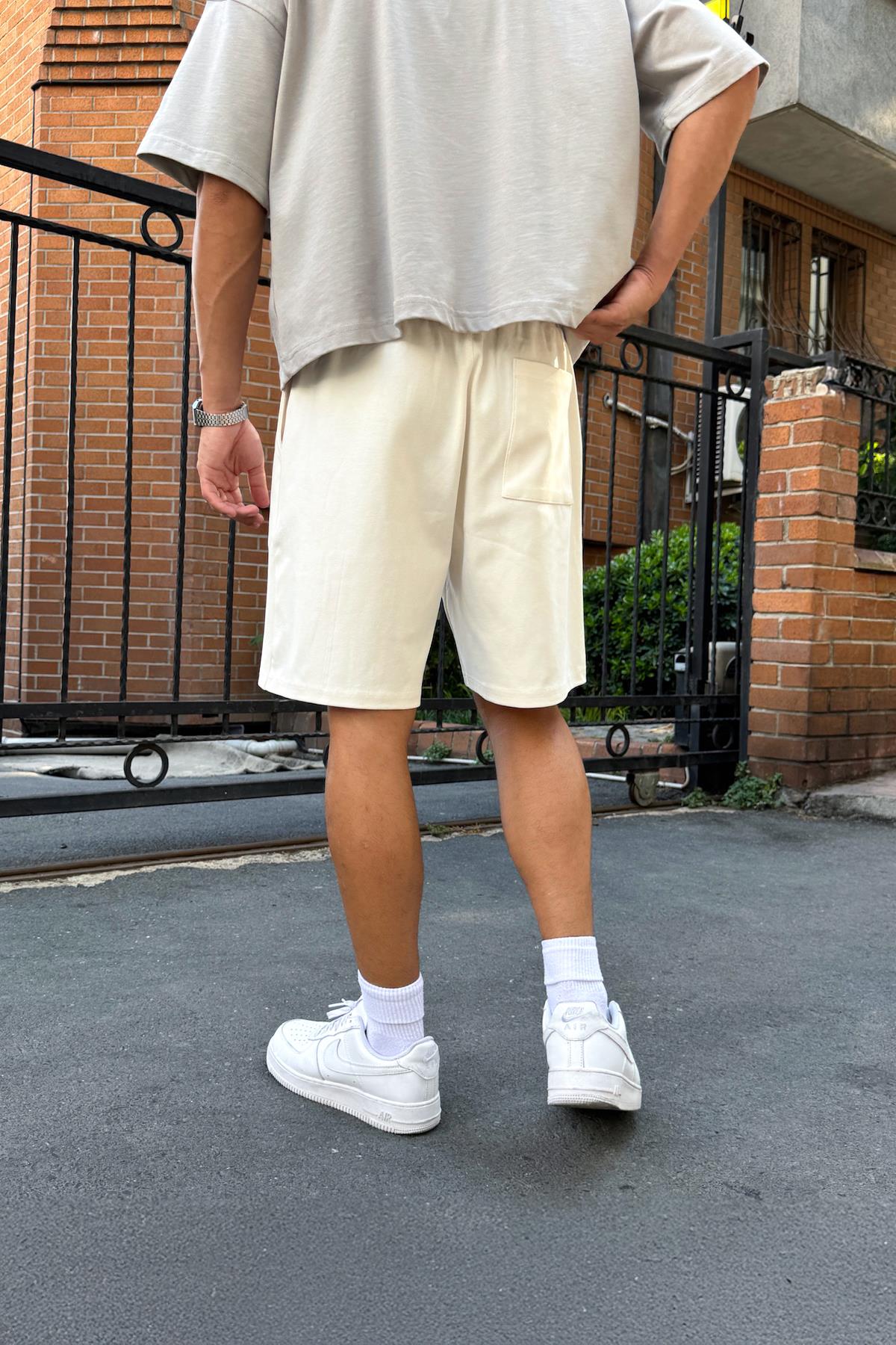 Bermuda Bel Lastikli Ekru Basic Şort