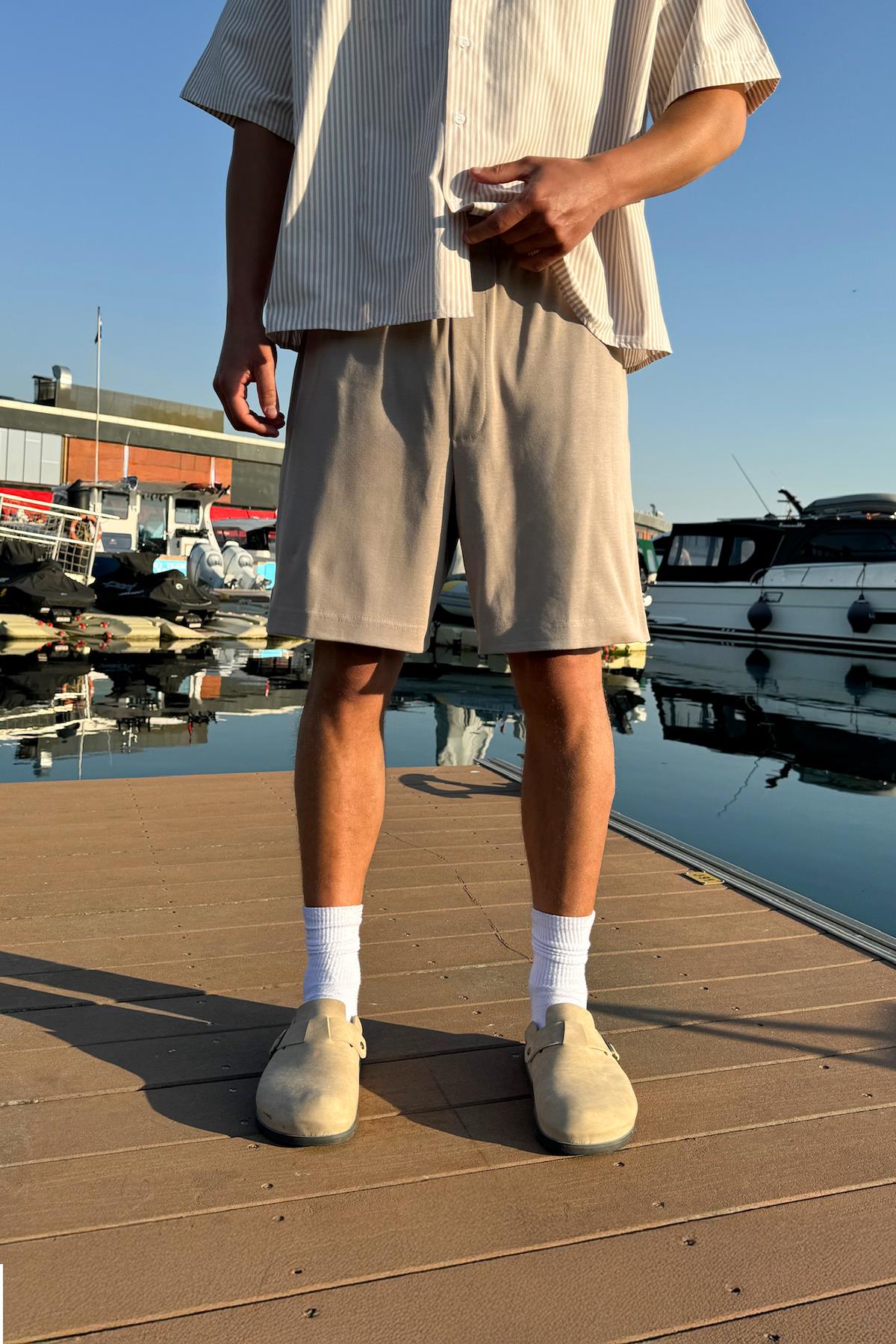 Bermuda Bel Lastikli Basic Şort Bej