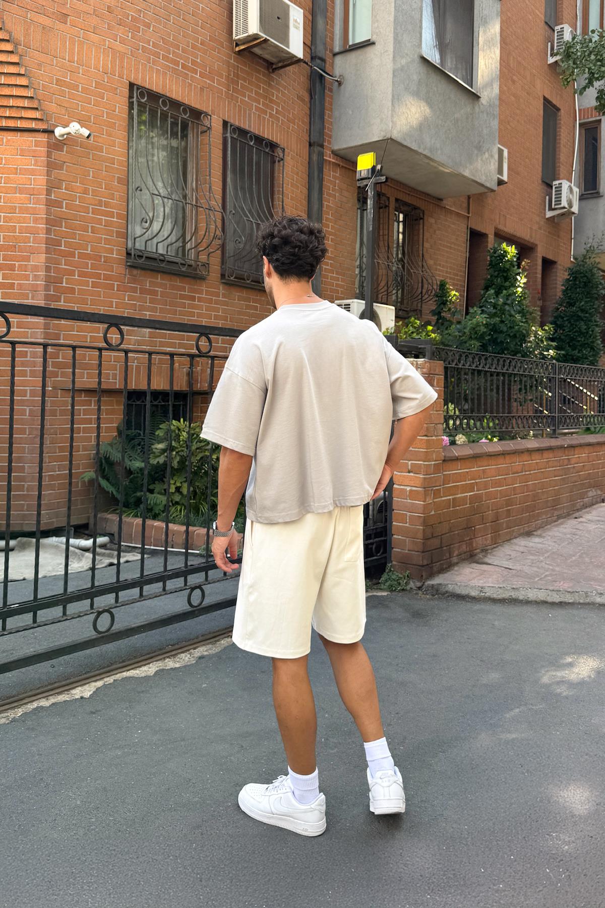 Bermuda Bel Lastikli Ekru Basic Şort