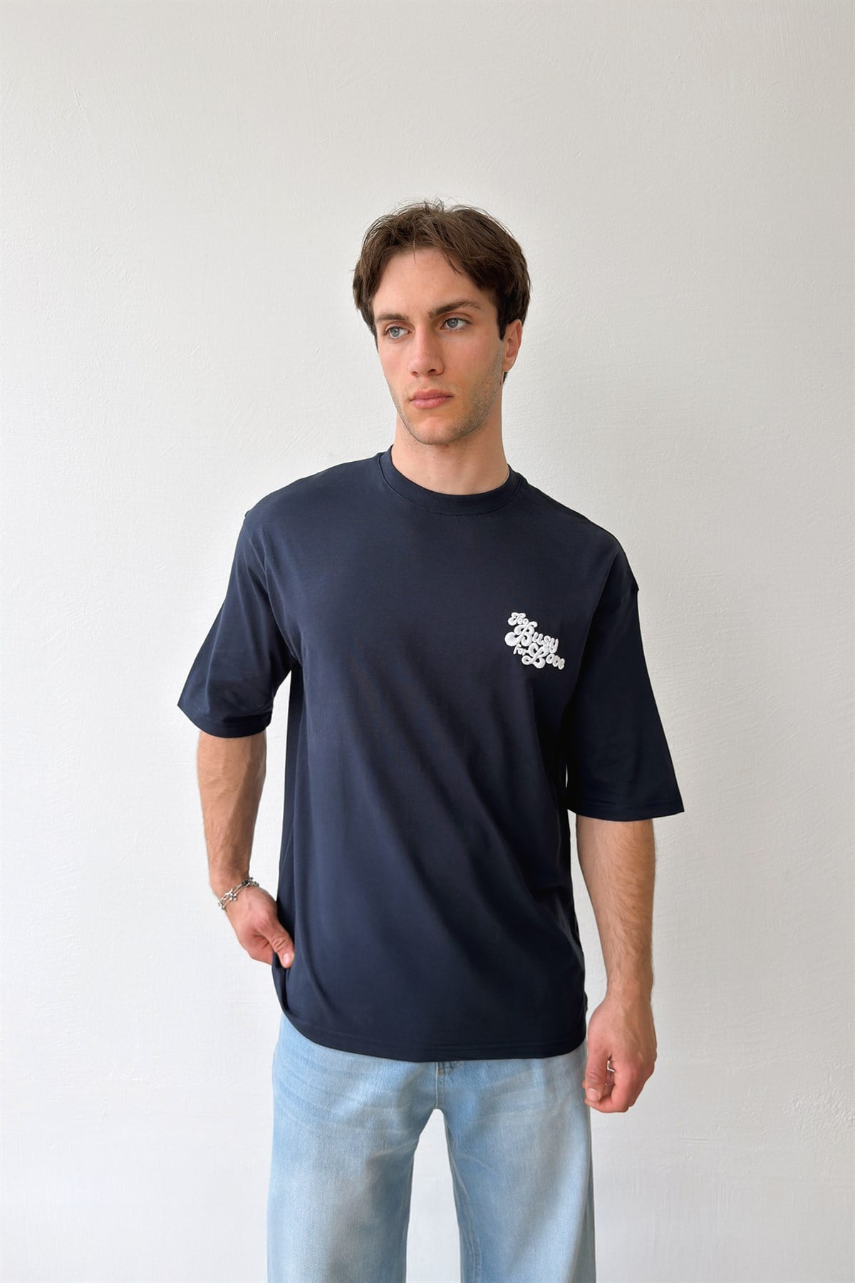 Busy Love Nakışlı Tişört