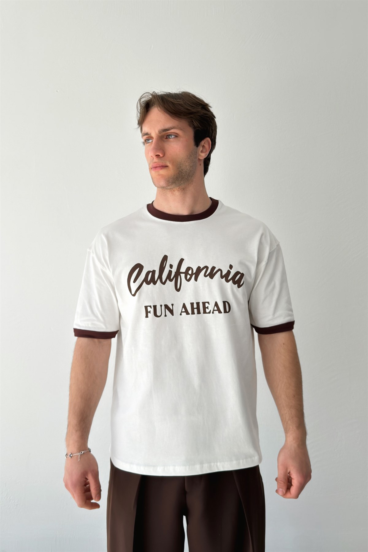 California Baskılı Tişört