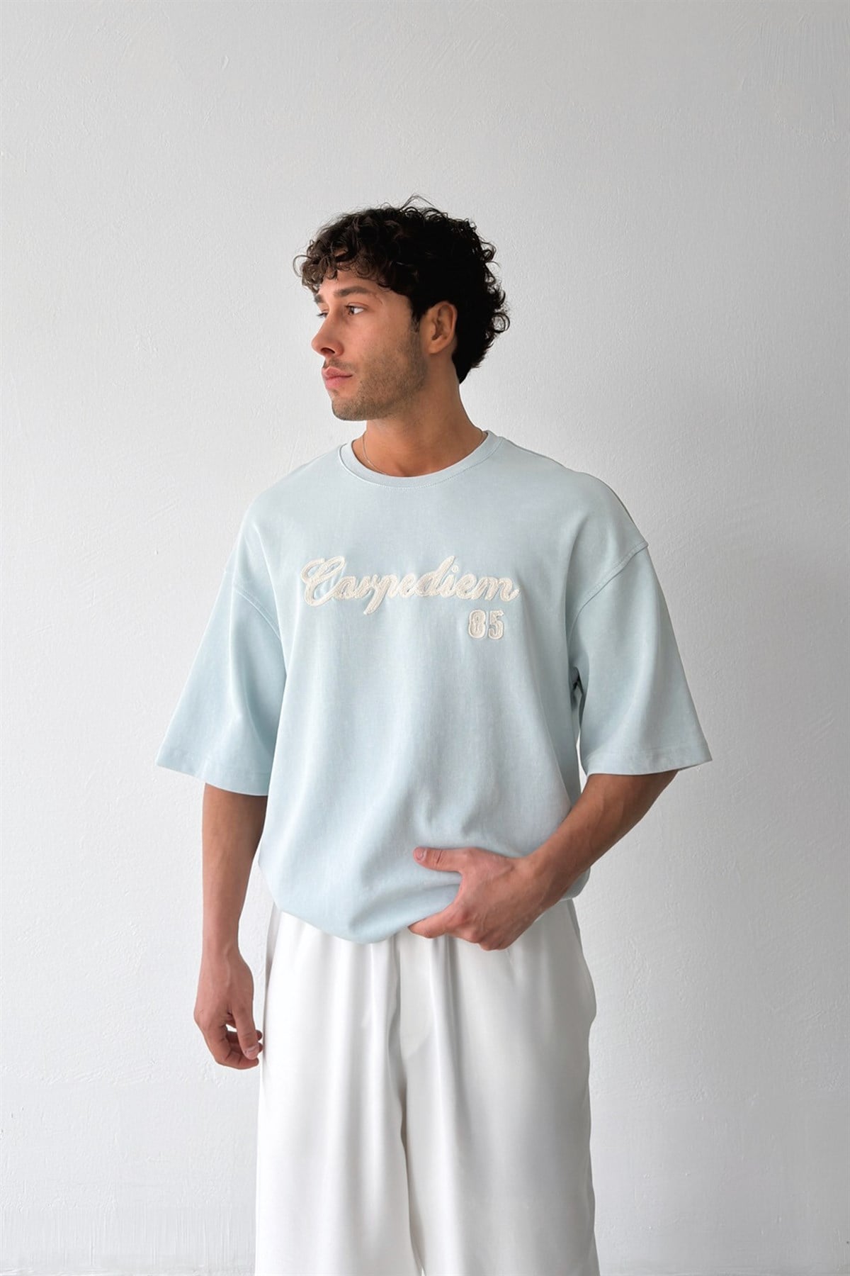 Carpe Nakışlı Tişört