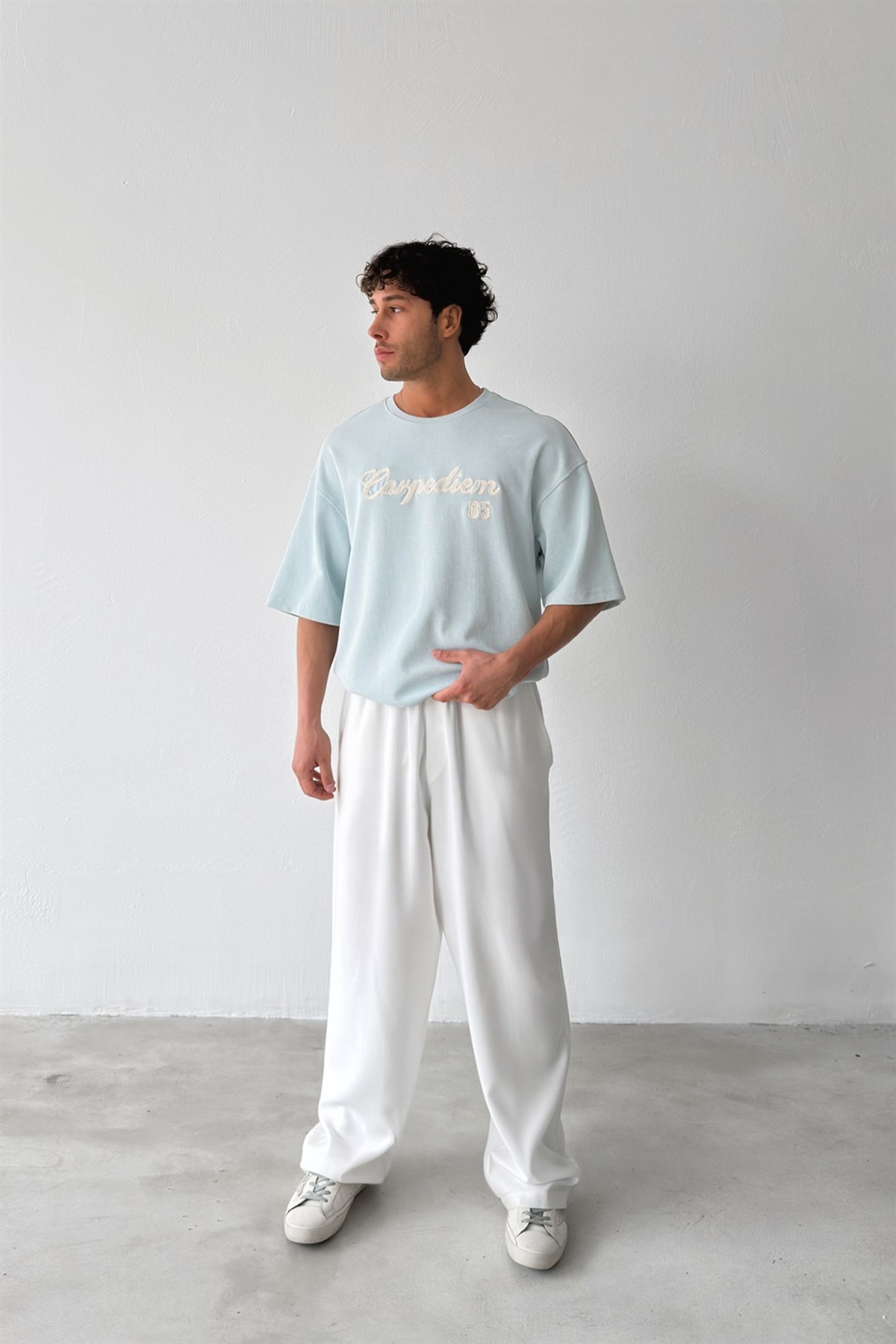 Carpe Nakışlı Tişört