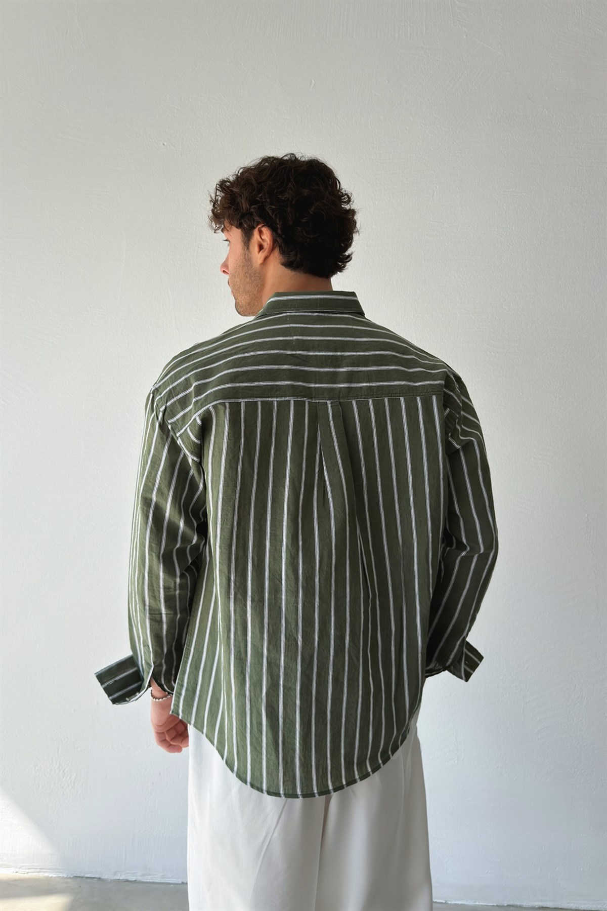 Çift Çizgili Yeşil Keten Gömlek