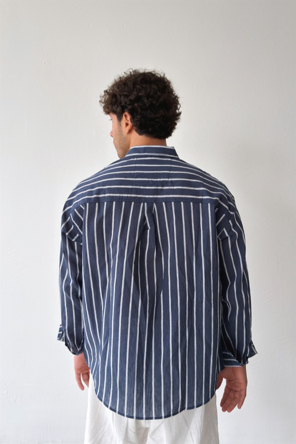 Çift Çizgili Lacivert Keten Gömlek