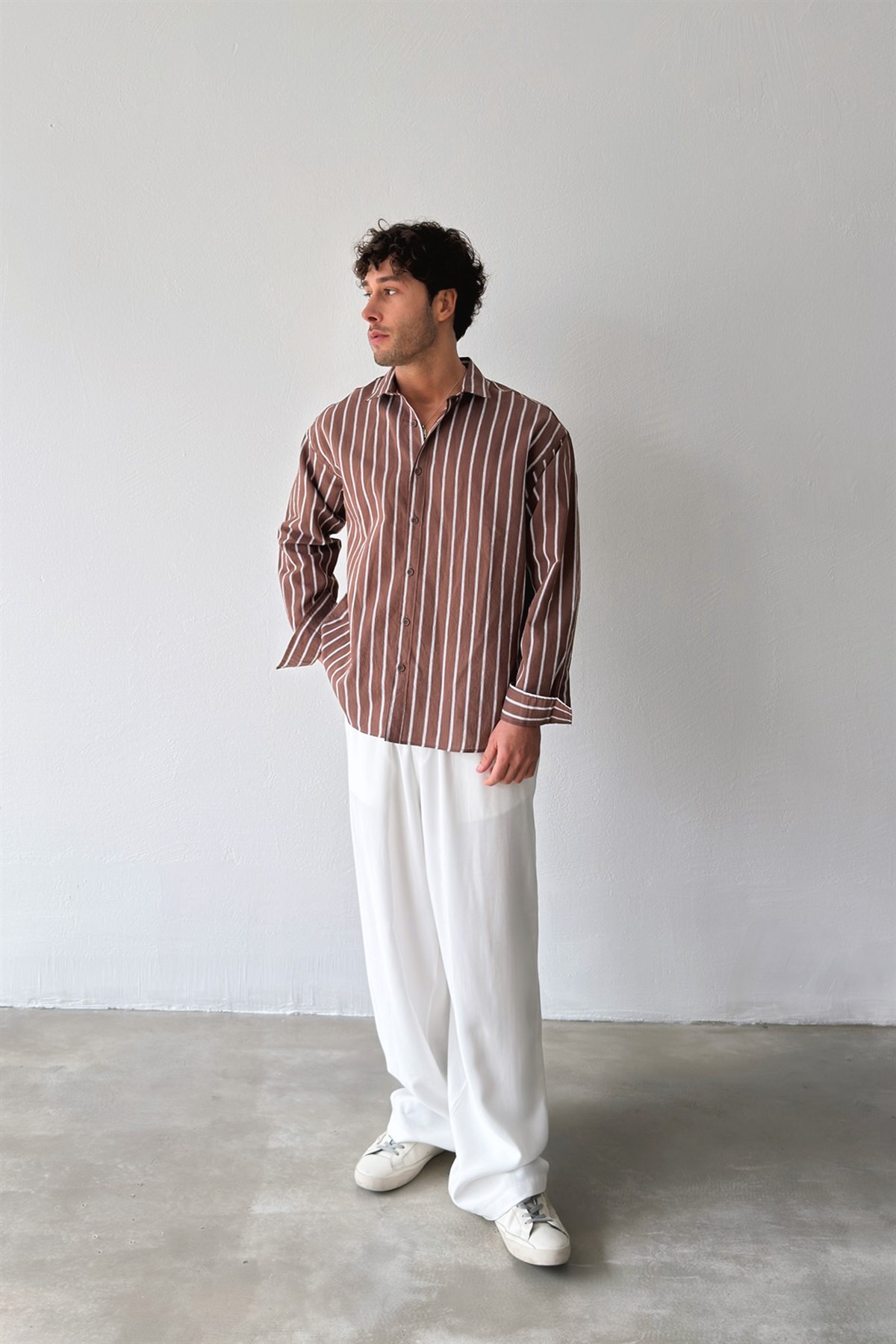 Çift Çizgili Kahverengi Keten Gömlek