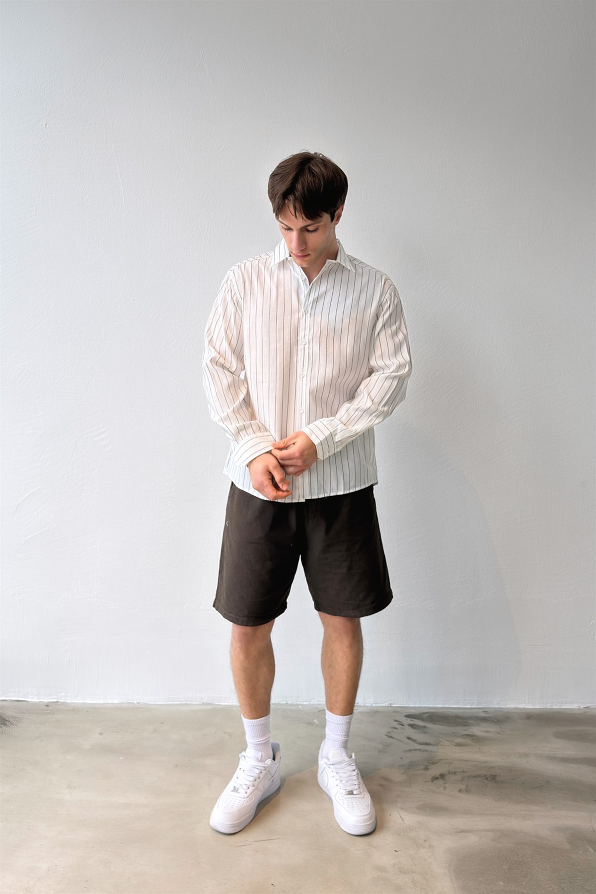 Çift Çizgili Beyaz Tensel Kumaş Oversize Gömlek