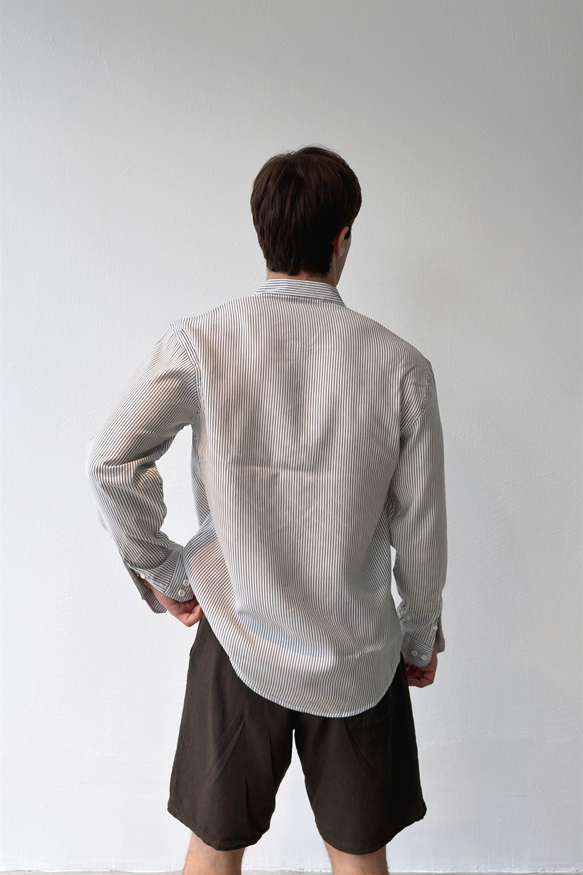 Çift Çizgili Beyaz Tensel Kumaş Oversize Gömlek