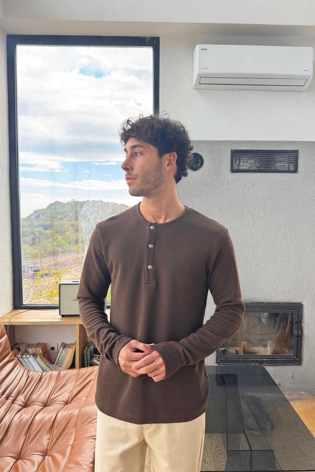 Çıt Çıtlı Oversize Uzun Kol Tişört Kahverengi